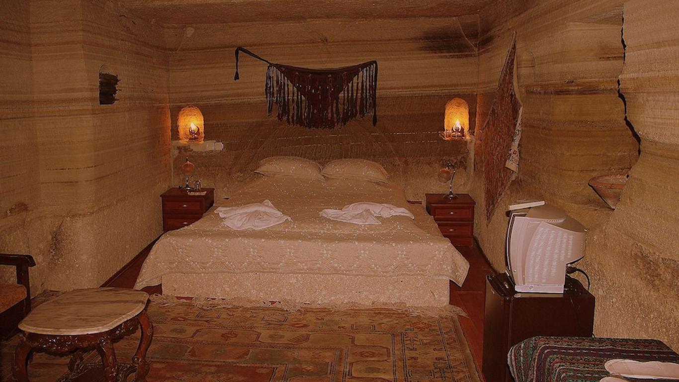 Oriental Cave Suites