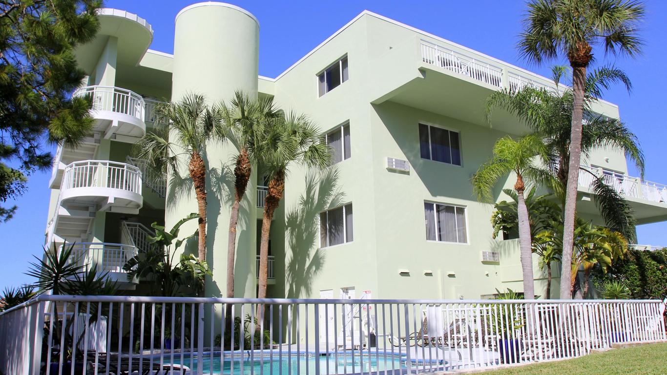 Chart House Suites on Clearwater Bay en 94.400 (̶2̶1̶3̶.̶4̶0̶1̶