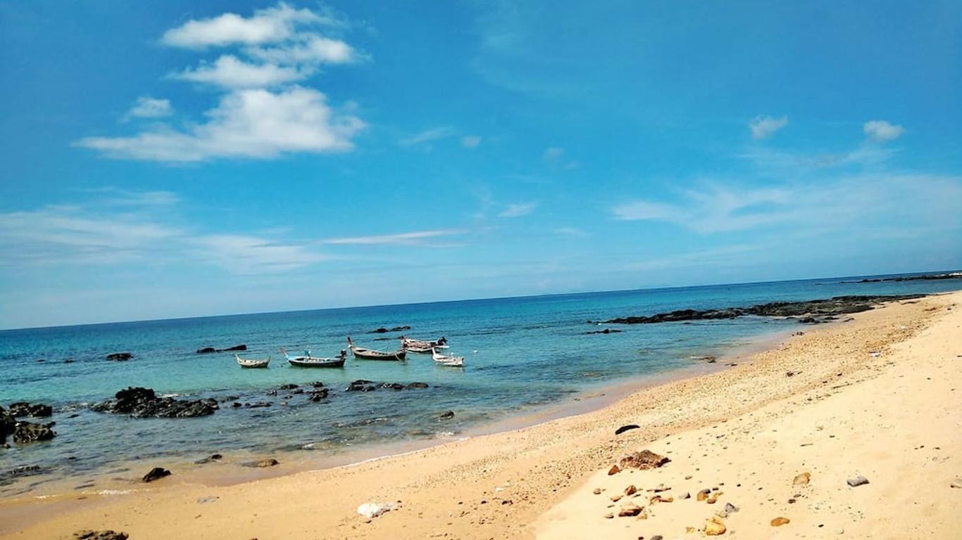 The Sea At Lanta Hotel