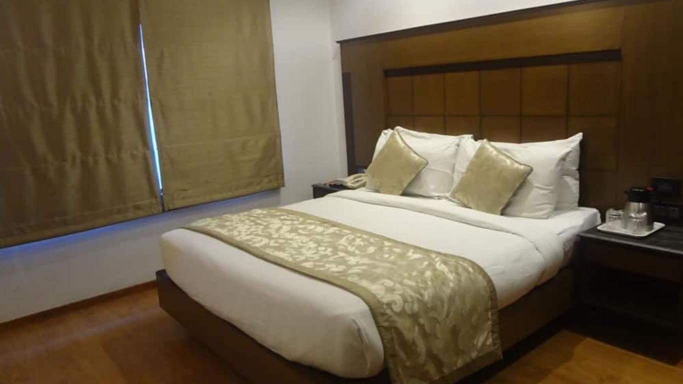 Midtown Pritam Hotel