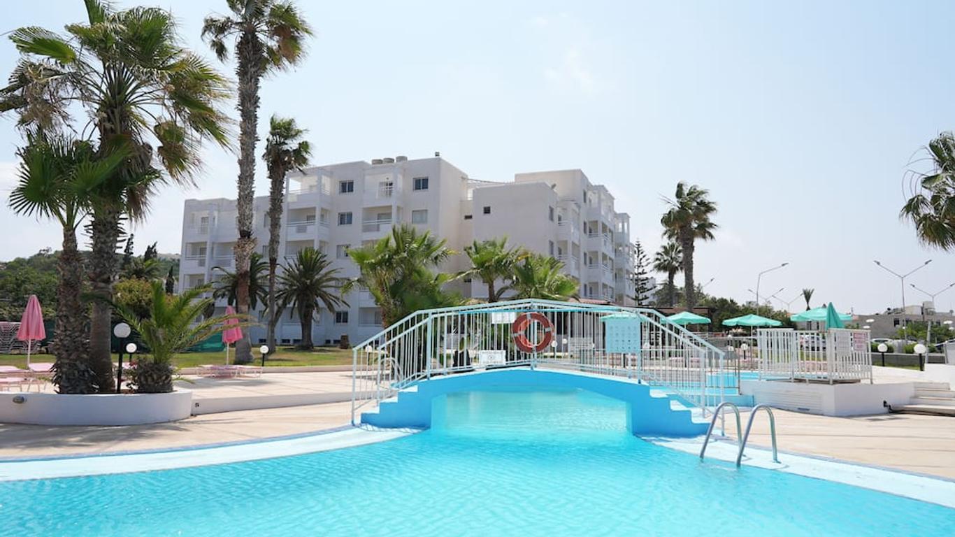 Astreas Beach Hotel Apartments